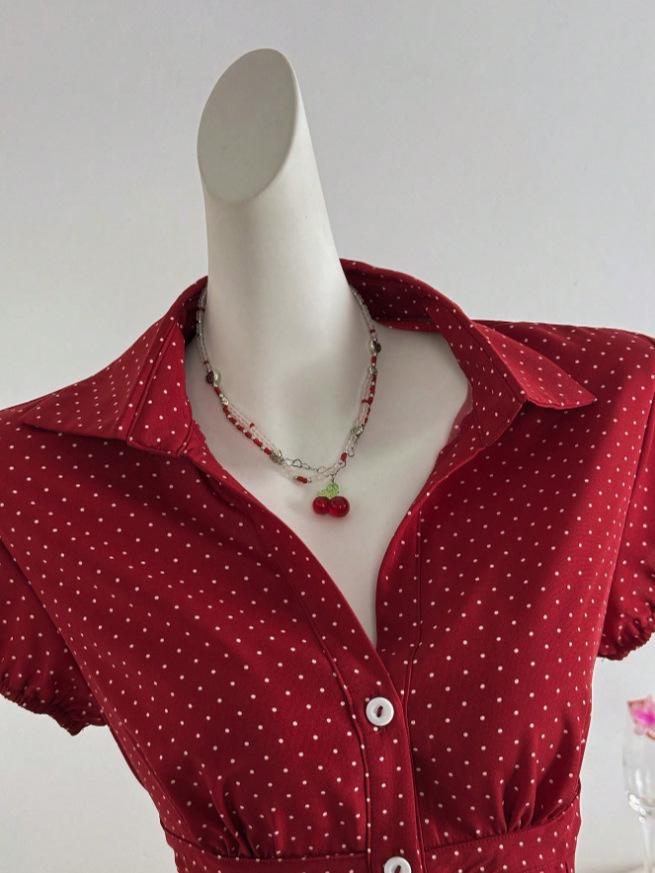 Camisa de Mujer de Manga Corta, Ajustada, con Cuello y Lunares (2025)