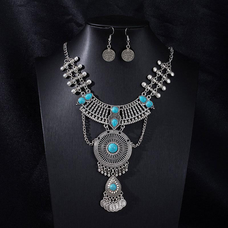 Retro Ethnic Portrait, Coin Tassel Necklace, Exotic Collarbone Chain, Miao Jiang Girl Neck Chain