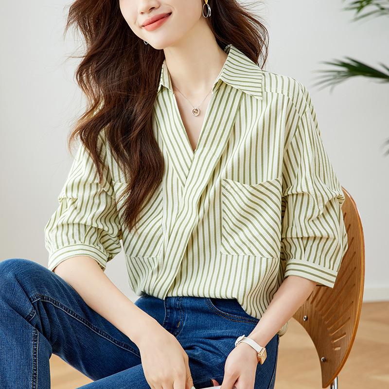V-neck Striped Shirt for Women In Three-quarter Sleeve Spring and Summer New Top Design Sense Women's Casual Shirt