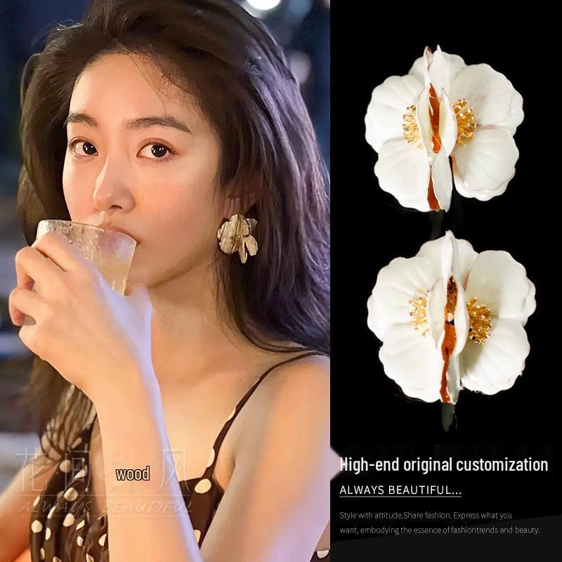 Yang Caiyu Inspired Retro White Petal Earrings for Women - High-End Niche Design 2024