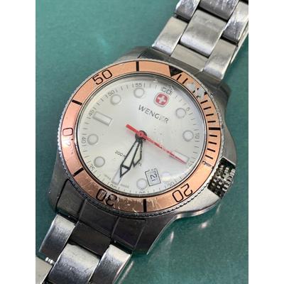Used R6-7552 Used Wenger 7233X