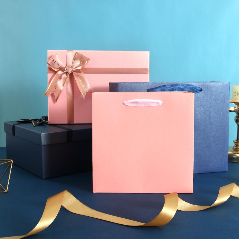 Elegant Valentine’s Day Cosmetic Gift Box with Bow - Lipstick Packaging Solution