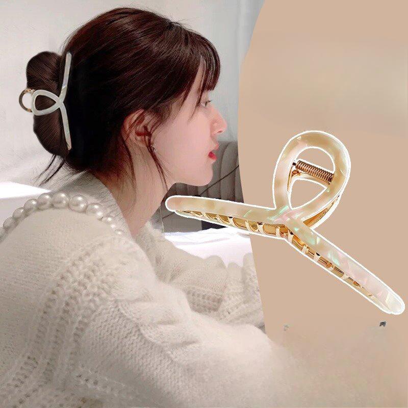 High-end Acetate Hair Clip for Children Large Metal Shark Clip Hair Accessory for SummerBack of The Head