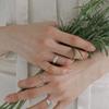 Pinaf Uovo ring _ white