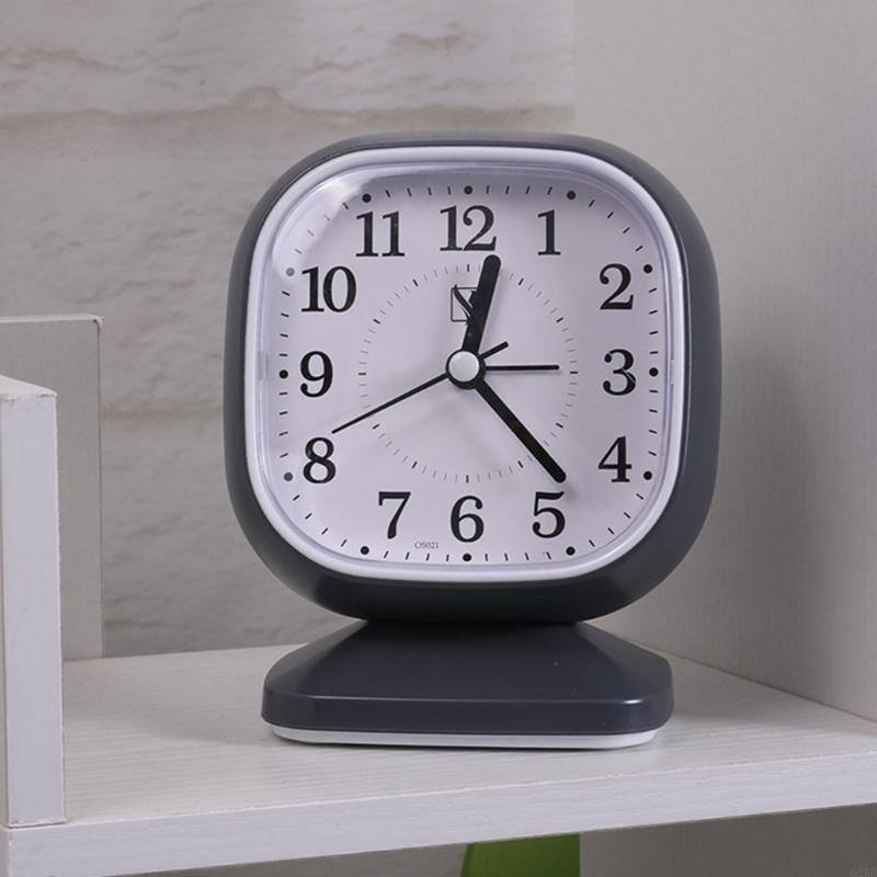 62KD Stylish Quiet Alarm Clock with Arabic Numerals Battery Operated No Ticking Analog Desk Clock for Children Bedroom