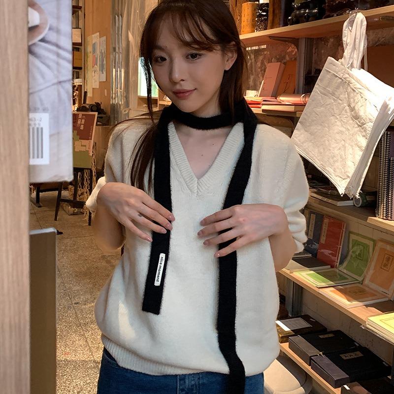 Thin and narrow long plush scarf women's autumn and winter niche design sense Spice girl versatile decorative scarf