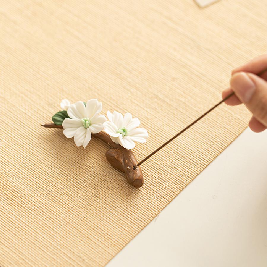 Handmade Ceramic Incense Burner, Exquisite Simulated Flowers, Decorative Ceramic Flower Decoration Art Ceramic Incense Holder
