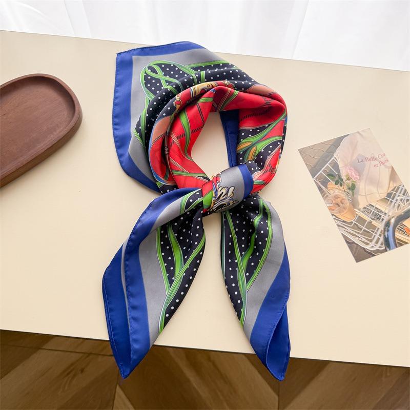 Chain Dot Printed Silk Like Small Square Scarf For Women Sun Protection