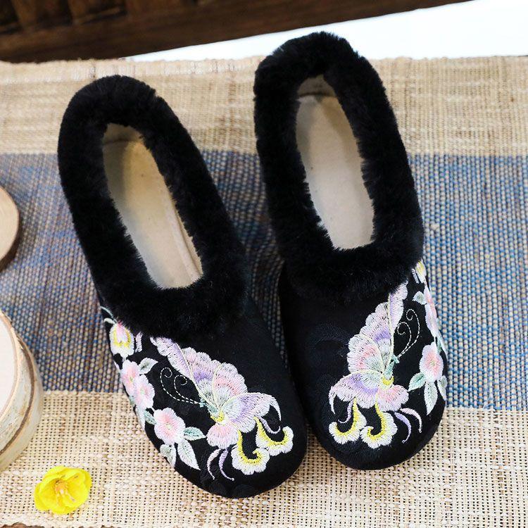 Women's Snow Boots Autumn New Plush Inner Lining Women's Cloth Shoes Retro National Style Low Heel Embroidered Shoes