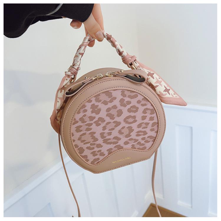 2025 Leopard Print Single Shoulder Crossbody: Women's Retro Round Handbag In Celebrity Fashion