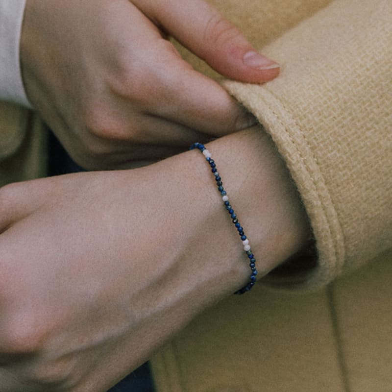 

by hyeres [925 silver] Color sand mix beads bracelet (Lapis lazuli) BH4B45426Y9175 single type