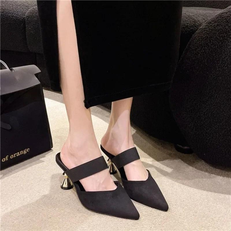 Fashion Size 35-46 Women Kitten Heels Mules Golden Rivet Pointed Toe Summer Sandals Fashion Beige Ladies Casual Med Heels Shoes