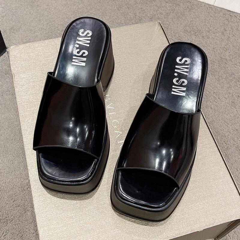 Platform slippers women's summer wear new muffin casual high heel one-word slippers square head fashion sandals women's shoes