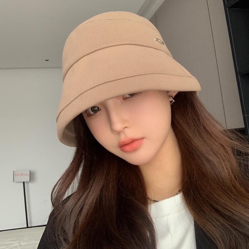 Korean Version of Autumn and Winter New Hat for Women Solid Color Versatile High End Metal Label Fisherman Hat Showing Face Small Basin Hat