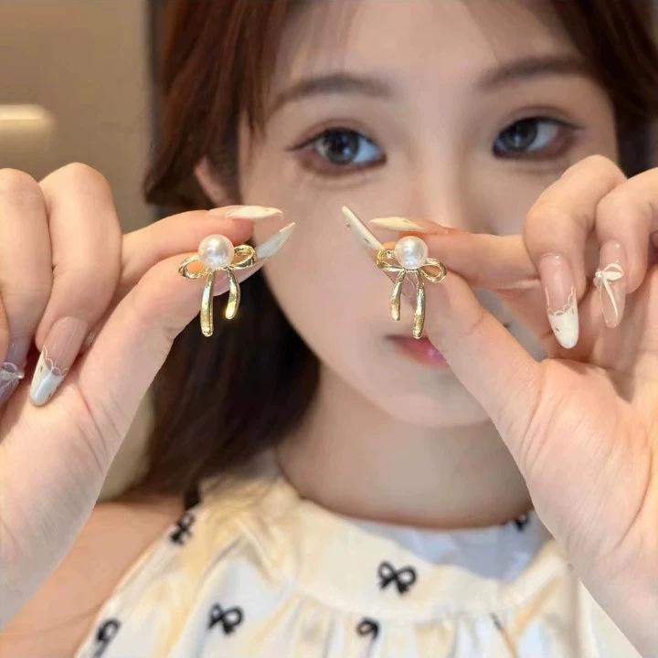 Zircon Metal Studs & Pearl Bow Earrings - High-End, Versatile Statement