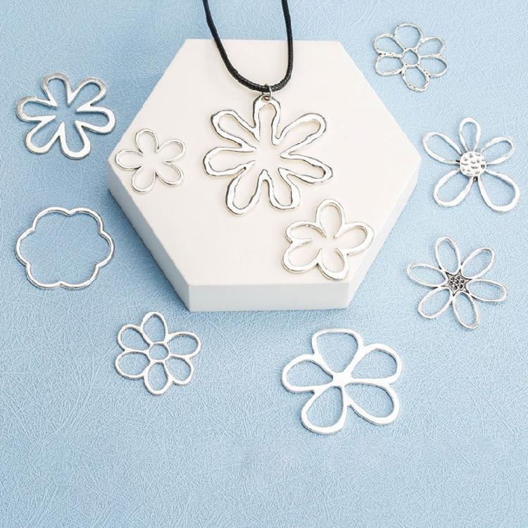 Elegant Irregular Flower Choker Necklace for Women Hollow Out Flower Beads