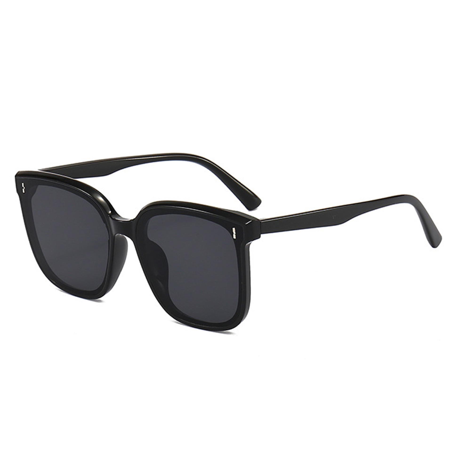 

**Trending GM Sunglasses**: Stylish Unisex Design, UV Protection, Face-Flattering, TikTok-Inspired. Standard Plastic Sunglasses
