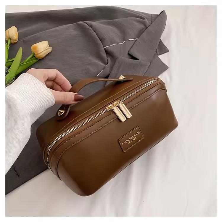Luxury Women s Pu Cosmetic Bag Waterproof Travel Cosmetic Bag with Leather Lining Custom logo Cosmetic Bag S