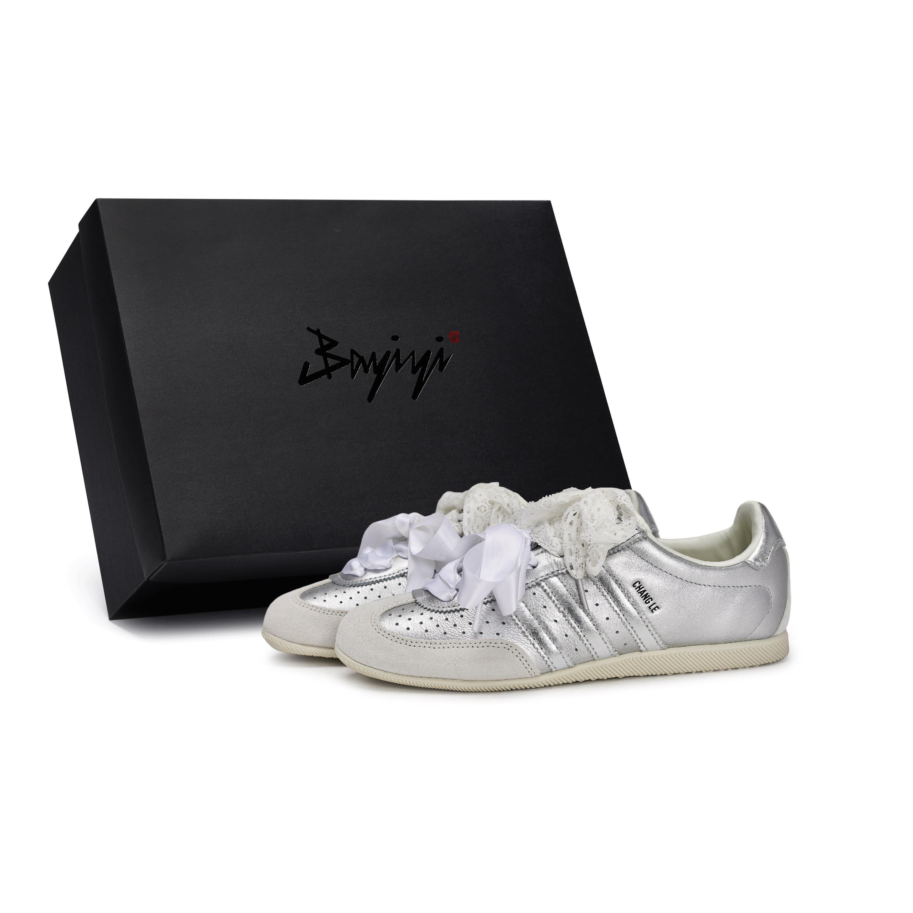 

Adidas Originals JAPAN 811 Manufacturing, Silver Frost Moon, Special Shoe Box Slip Resistant Low top KJ3962(Team80-S-BOX) 40