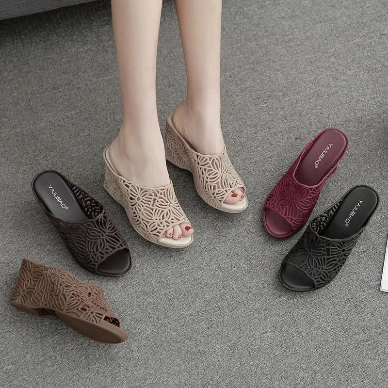 Vkwwhy High Heel Platform Hollow Jelly Slippers Women's Non Slip Plastic Wedge Sandals Fashion Outdoor Wear Thick Soles