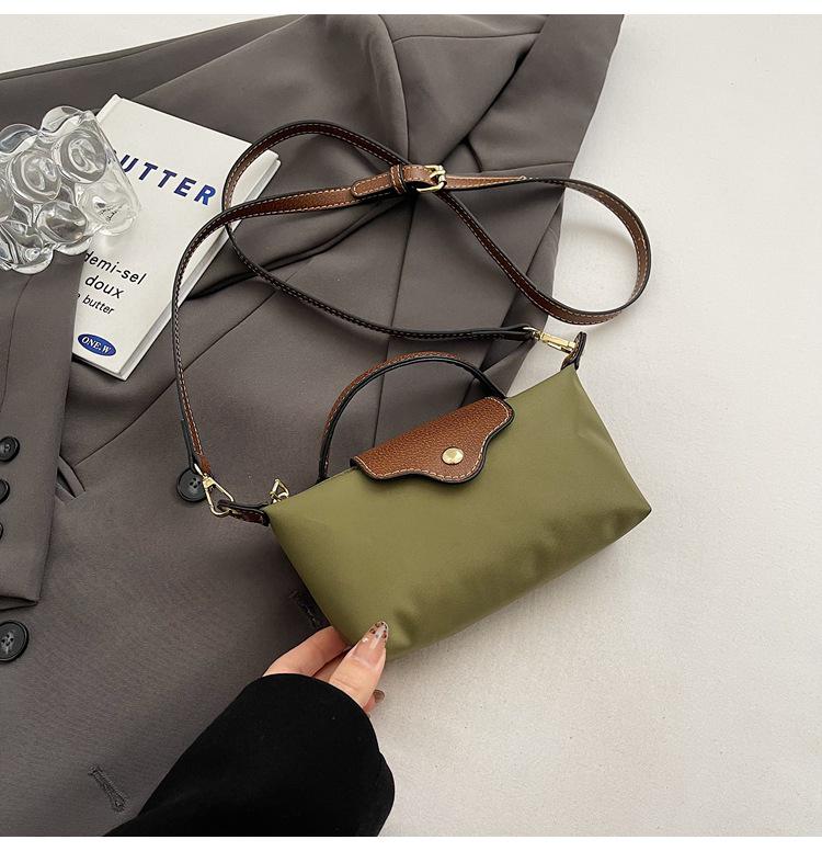 2026 Trendy Retro Single Shoulder & Crossbody Bag: Fashionable, Simple, Small Square Design for Women зелёный