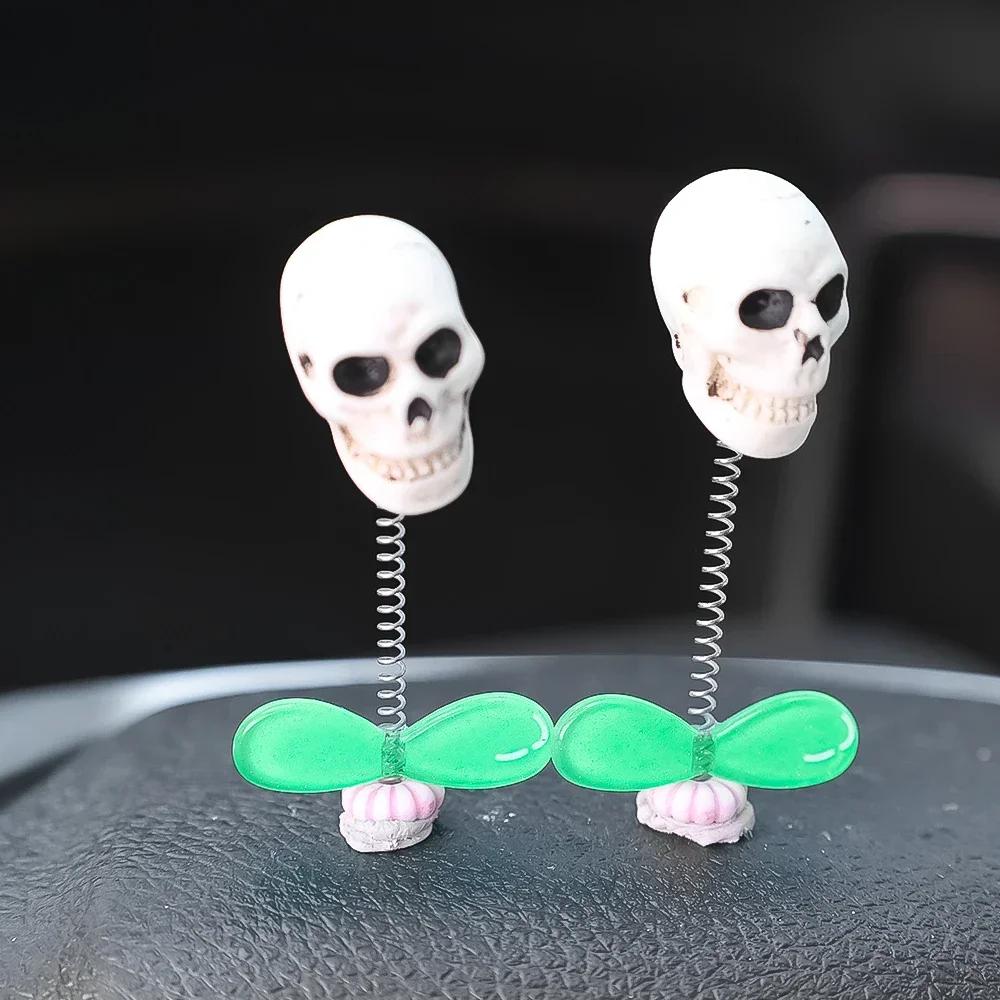 Halloween Car Shaking Skull Ornament Automotive Dashboard Center Console Bat Skull Decoration Accessories Funny Gift Ornaments