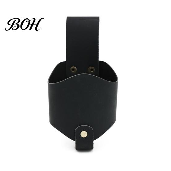 Portable Soda Can Holder Waist Hanging Beer Holder, Faux Leather Beverage Drink Holster for Belt, Accessories Lovers