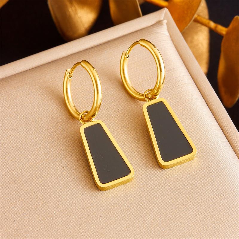 Gold Trapezoidal Black Enamel Drop Hoop Earrings чёрный