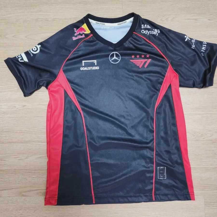 

T1 Uniform