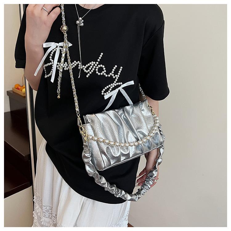 Spring and Summer 2025 New Pleated Pearl Chain Bag Bag Women's Fashion Underarm Bag Casual Women's Bag Cloud Bag