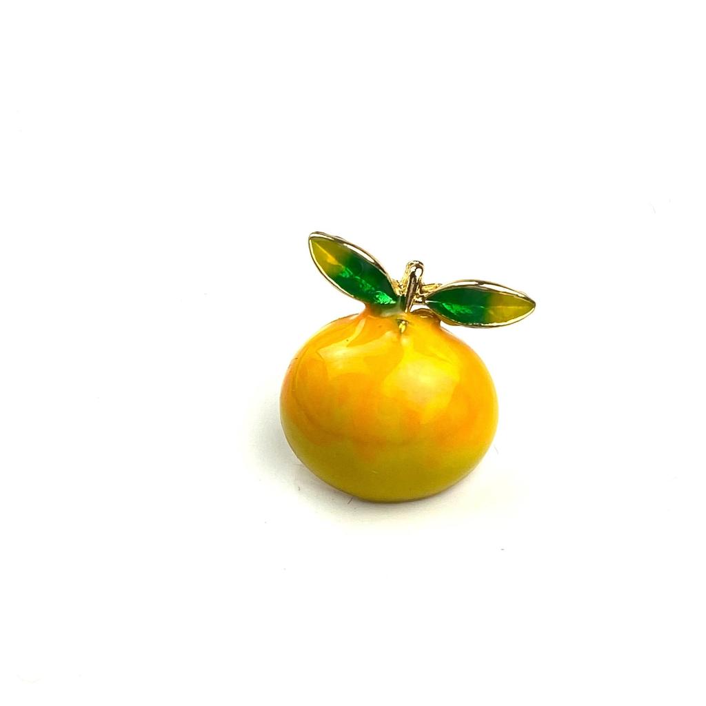 Japan and Korea cute fruit series brooch trendy personality design sense pin collar pin anti-light buckle cardigan shirt accessories