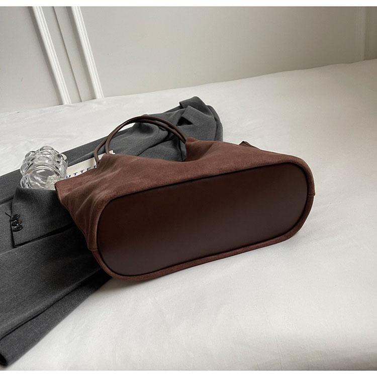 Осенне-зимняя винтажная женская сумка большой емкости из замши — фото 15