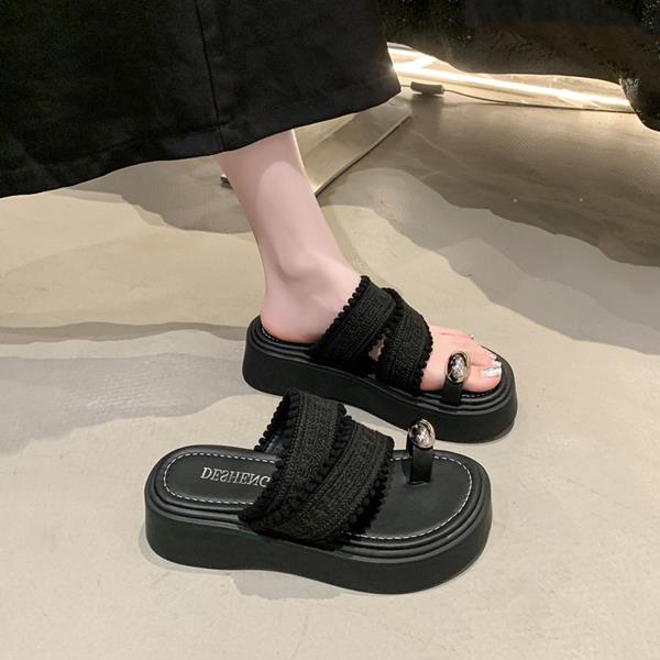 Fashion Slippers Women Summer Shoes Slides Rivet Fashion Rubber Flip Flops Platform Pantofle Soft Luxury Hawaiian 2025 Casual Leisure