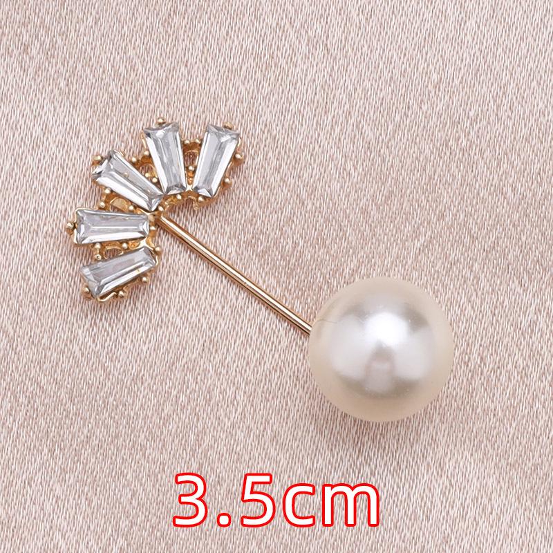 Waist-Cinching Pin: Transform Pants with This Anti-Exposure Brooch Accessory
