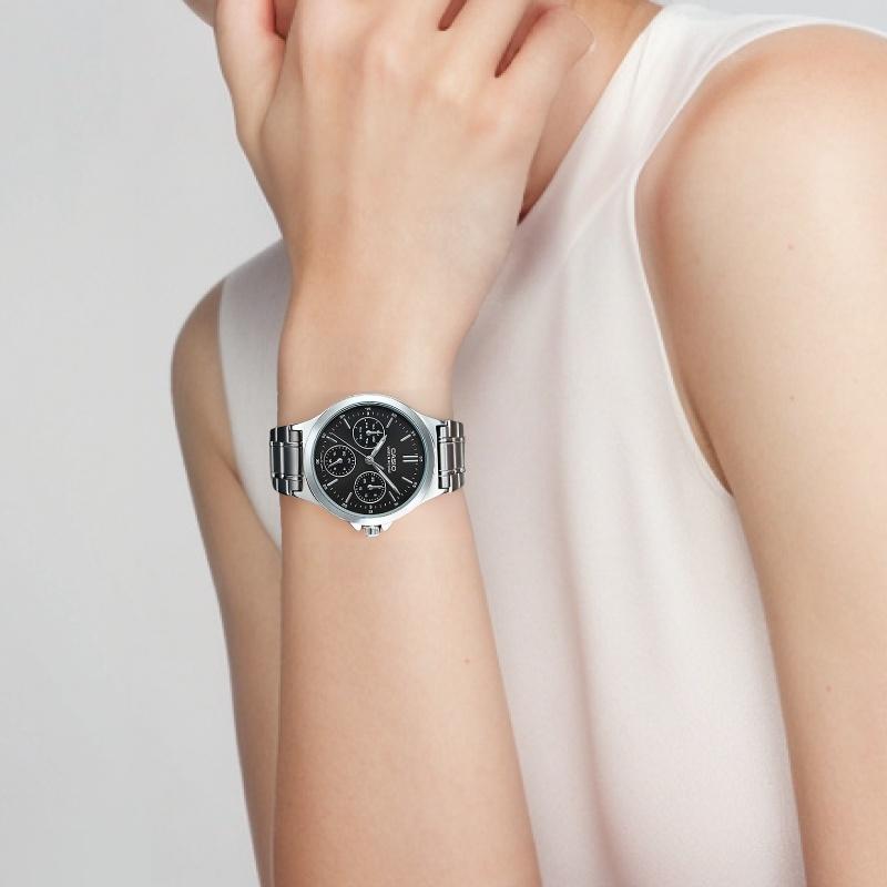 CASIO Women's Standard Series Black Watch LTP-V300D-1A LTP-V300D-1A