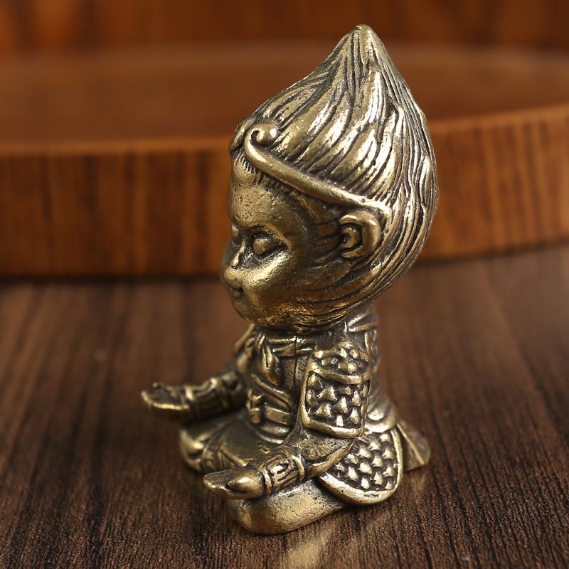 Brass ornament Sun Wukong tabletop battle victory Buddha car ornament bronze carving handicraft ornament Qitian Great Saint Wukong