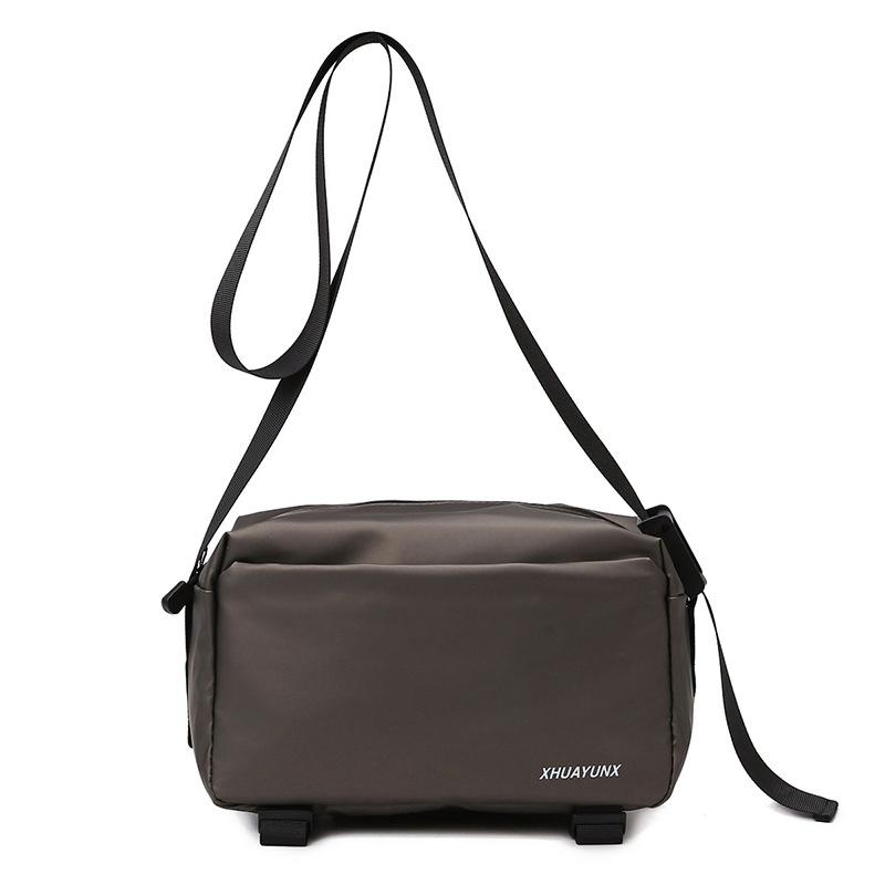 Casual Women's Bag Fashionable and Lightweight Shoulder Bag New Commuter Large-capacity Simple Sports Outdoor Men's Messenger Bag