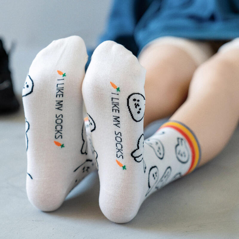 Cute rabbit character mid-calf ankle fashion socks set of 4