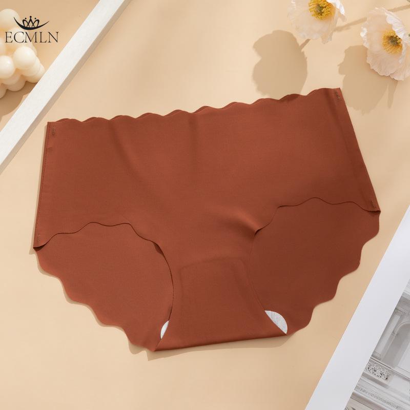 Ice Silk Seamless Striped Mid-waist Panties for Women Sexy Hip-lifting Briefs