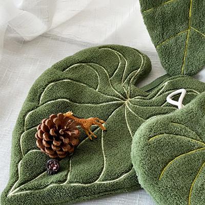 1Pc Large Tropical Green Plant Creative Wall-hung Kitchen and Bathroom Towel, Coral Fleece Material Towel