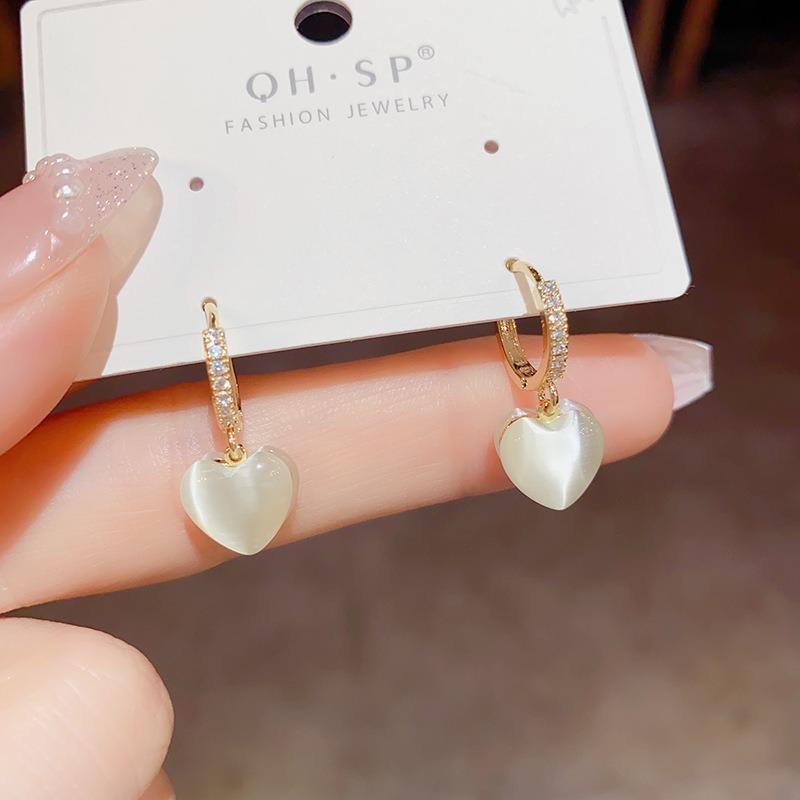 Fashion Sweet Cat Eye Stone Heart Drop Earrings For Women