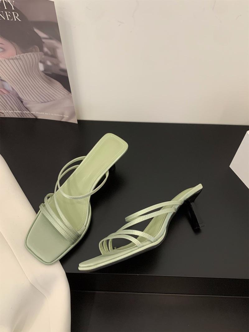 

Нишевые тонкие ремешки французские классные тапочки сказочные туфли 2024 года новая летняя модная верхняя одежда с юбкой римские сандалии 39 зелёный