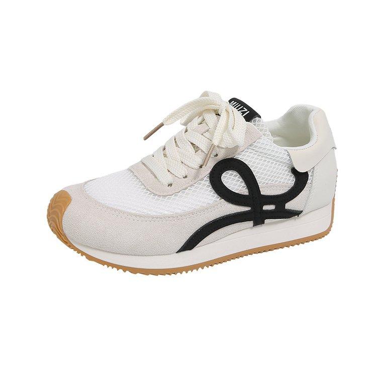 Inre höjning Tyska träningsskor dam sommar 2025 nya andningsbara nät sportskor luktar inte fötter casual retro bräde skor