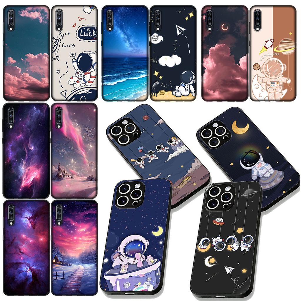 Universe Galaxy Astronaut Moon Phone Case for Motorola Moto Edge 70 60 Fusion NEO Pro G Stylus G56 G96 G52 G04 G05 20 Cover