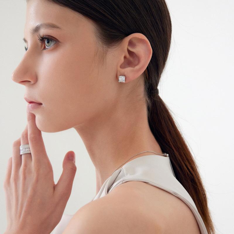 Msgrn Mgkelea001 Kelly Escher Stud Earrings