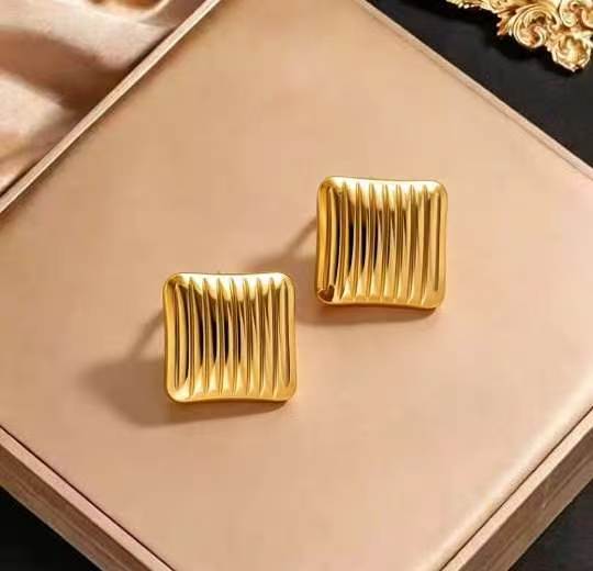 European and American personality irregular oil pressure stud earrings geometric simplicity retro pleated design temperament versatile earrings