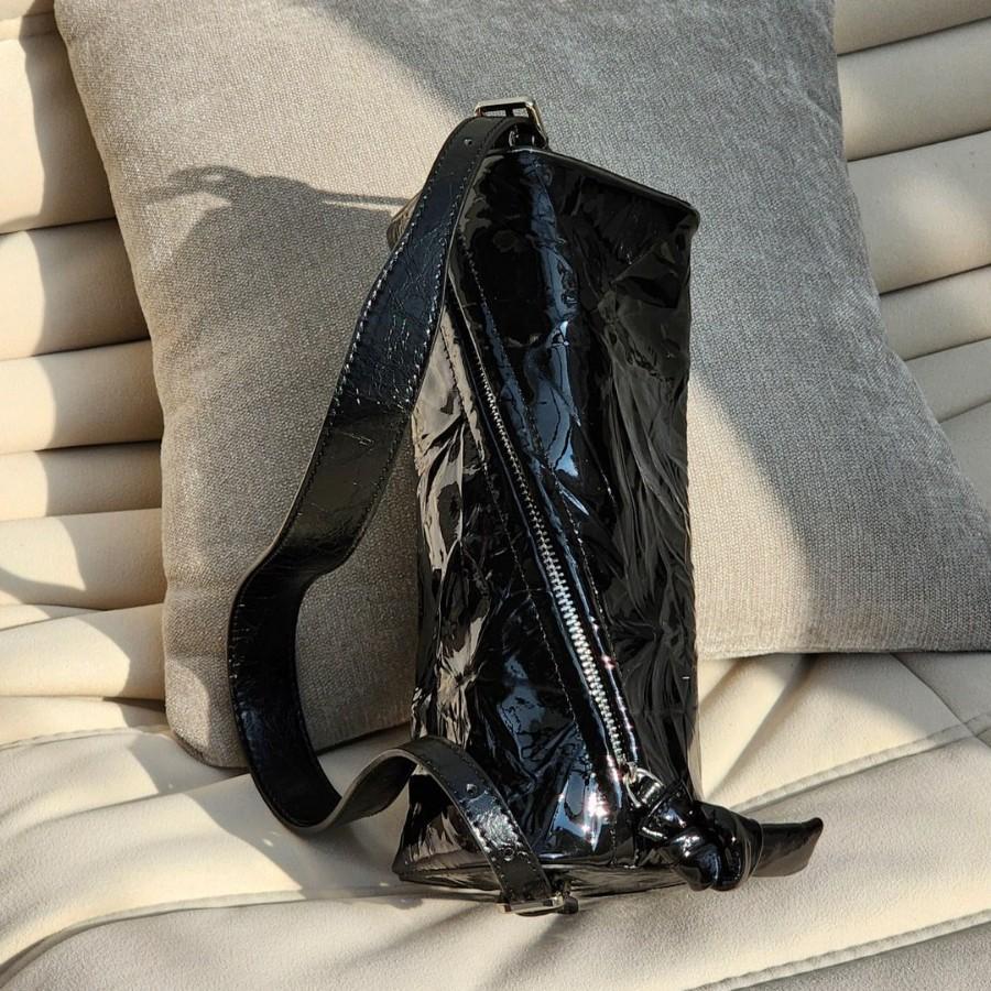 

Korean Version Small Public Early Lightweight Single Leather Bag Large Capacity Soft Leather Underarm Bag 2025 New Style Plaid High-end Sense Bag 24x13x13 чёрный