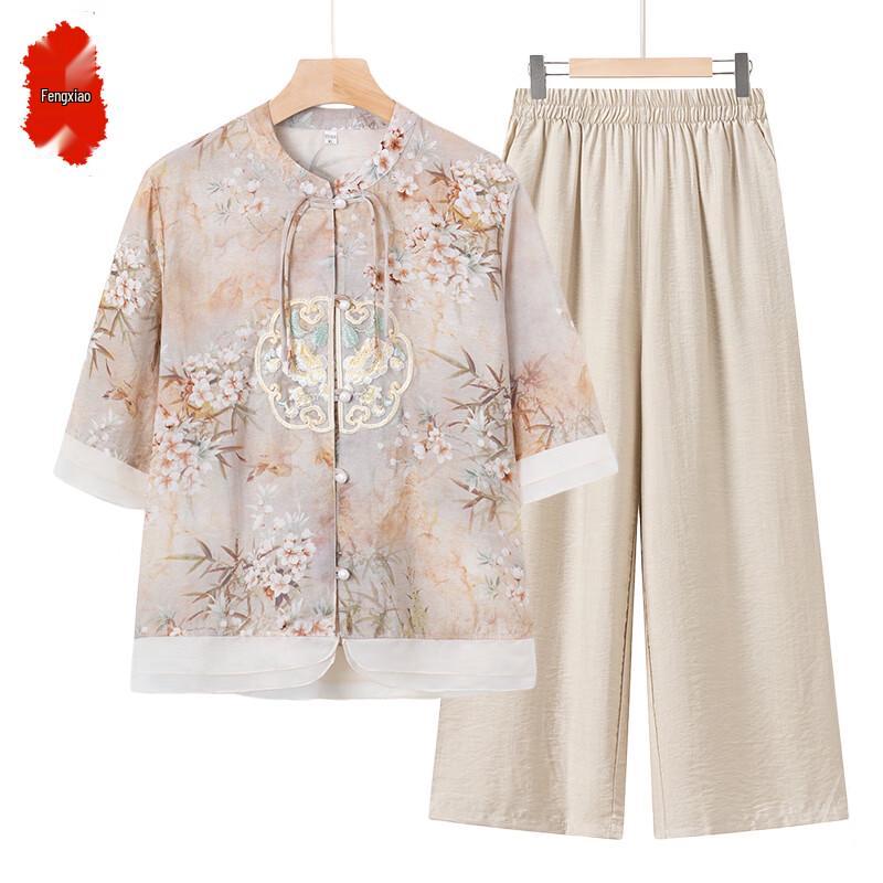 Middle-Aged Women's Stylish Chinese Summer Outfits