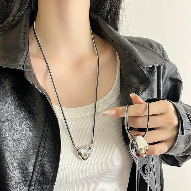 Elegant  Large Pendant Black Rope Long Necklace For Women Girls Versatile Sweater Chain Jewelry Accessories Gifts
