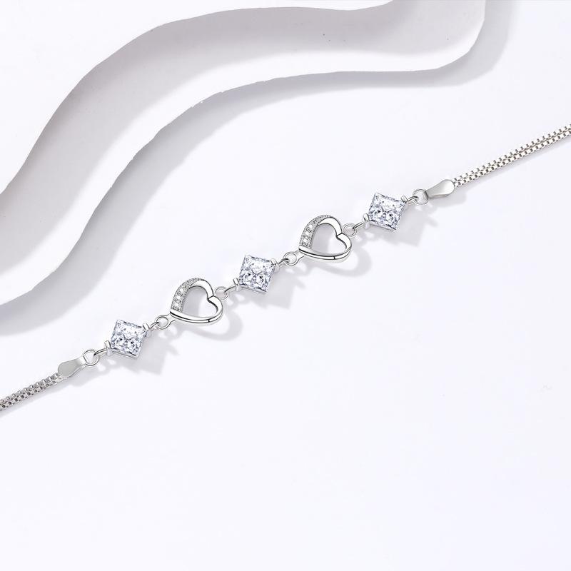 Heart To Heart Bracelet Women's Korean Exquisite Fashion Versatile Hollow Love Flash Diamond Jewelry Gift Women